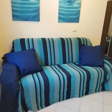 Casina Carina Con Parcheggio E Wallbox לריצ'י